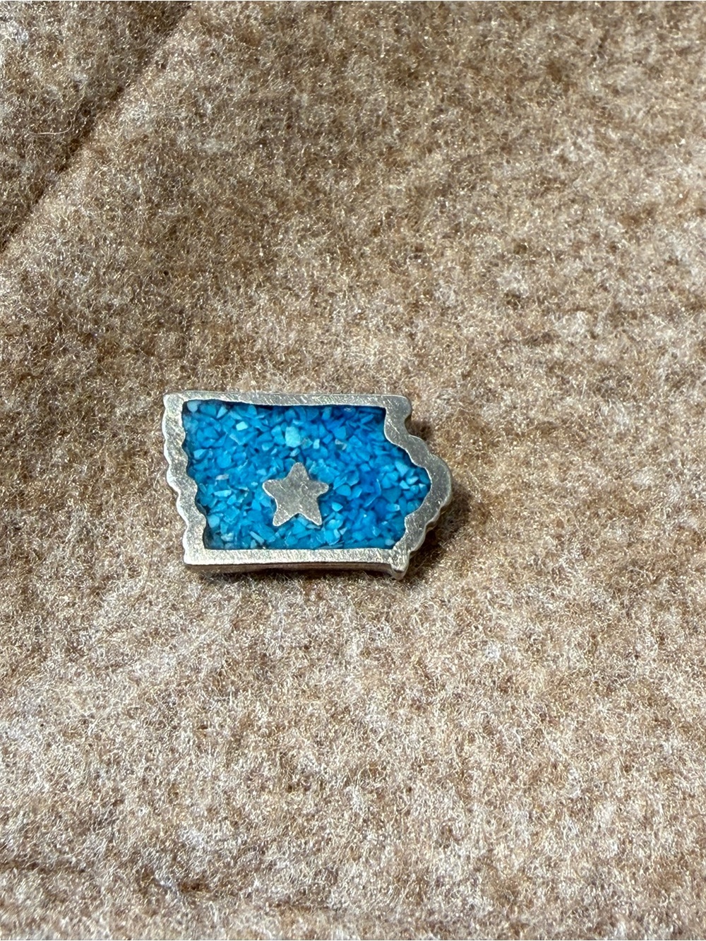 Vintage Turquoise Iowa-Shaped Star Inlay Pin